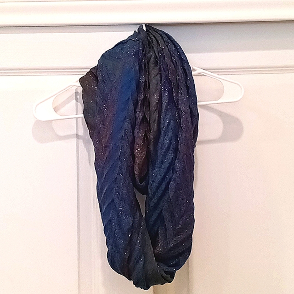 Unity Scarf - Picture 2 of 5